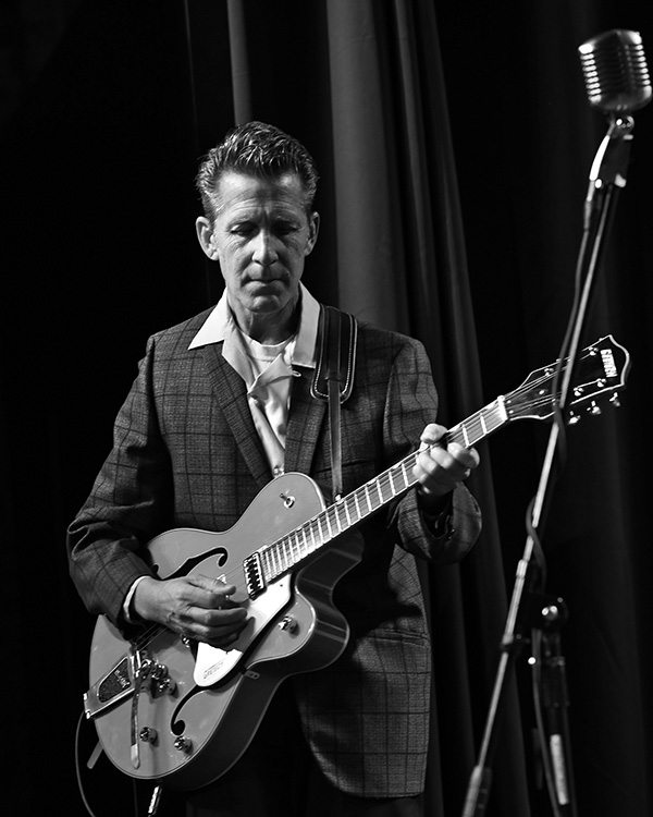 Photo of musician Scott Eggleston